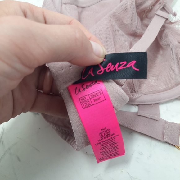 38DD La Senza Bra - Picture 4 of 5